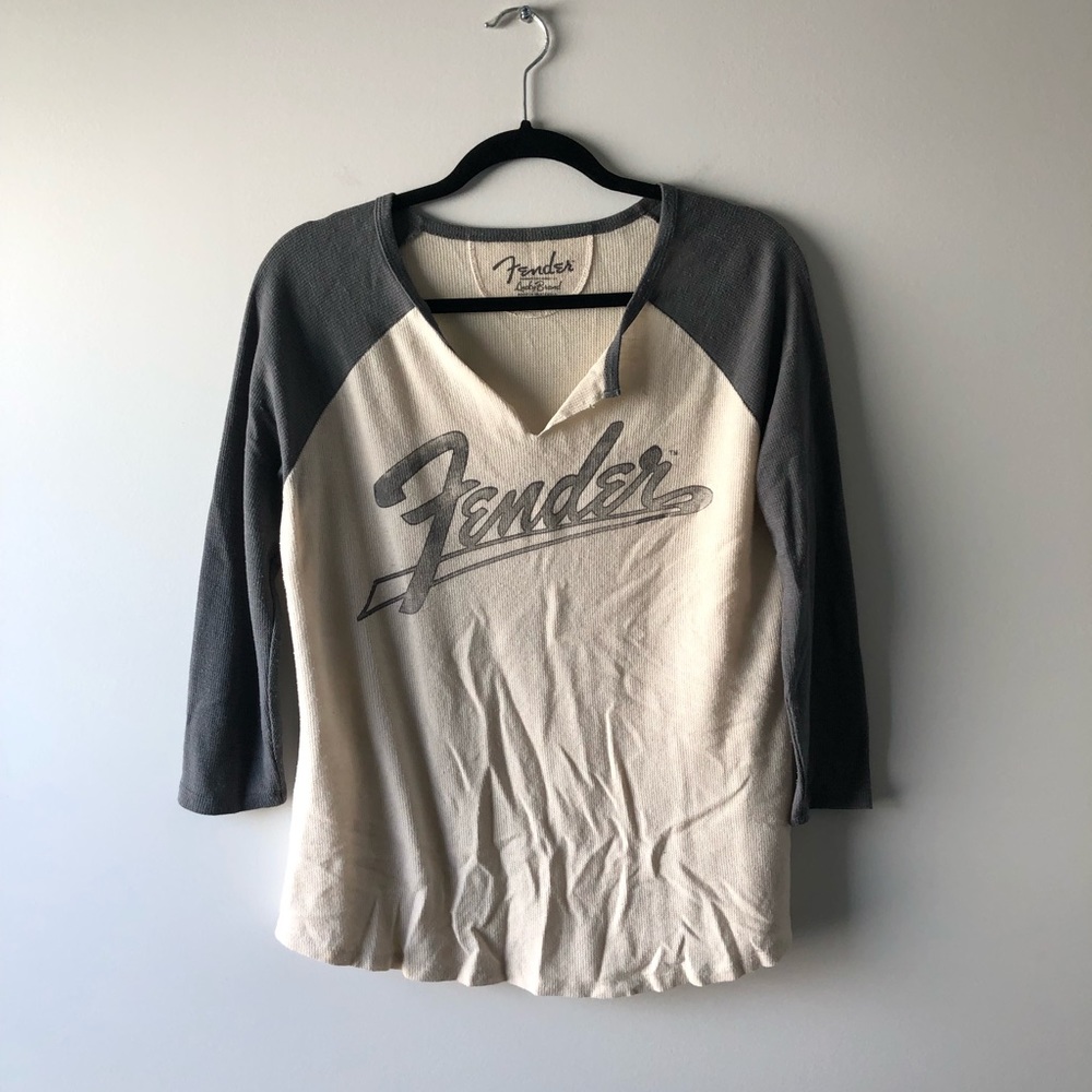 Fender beige logo baseball style top